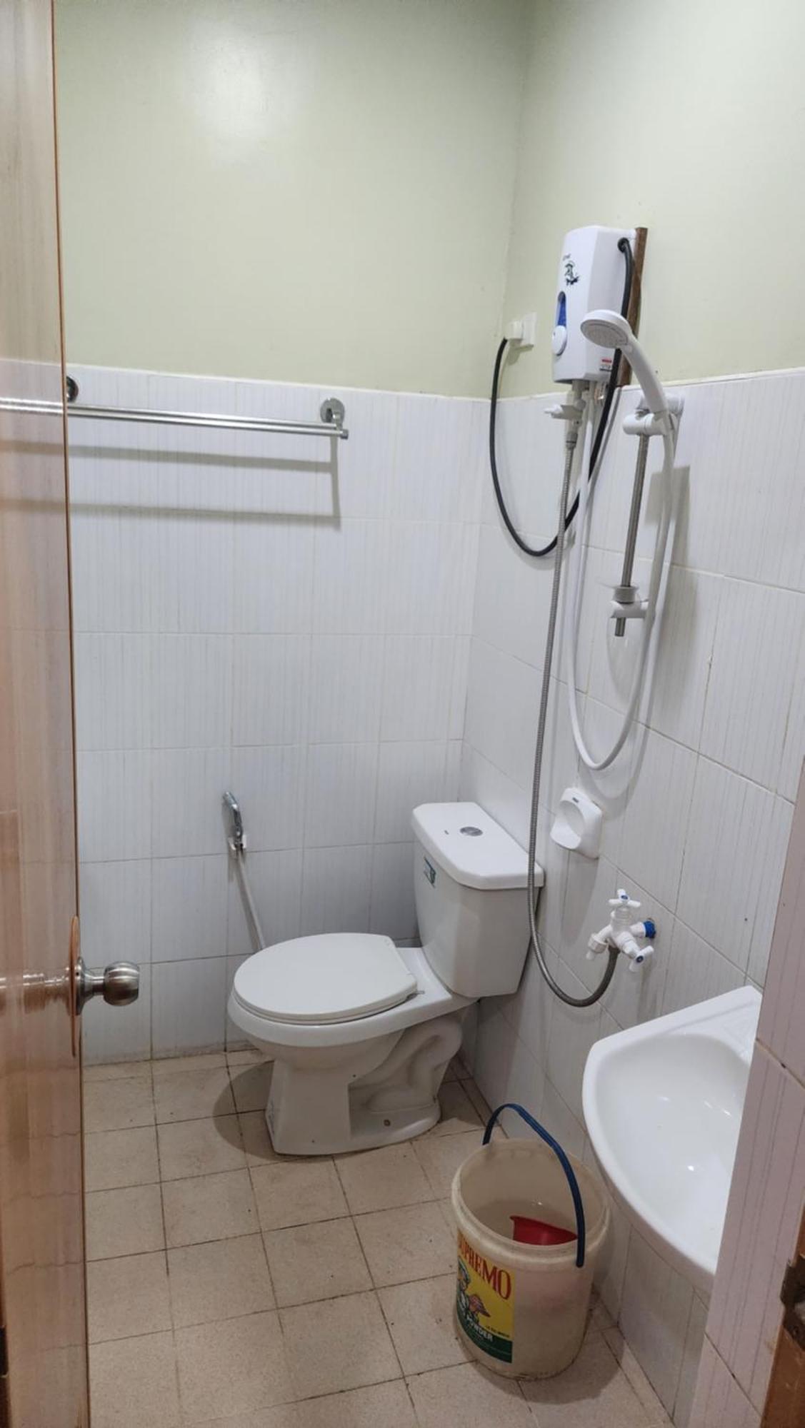 Screaming Gecko Hostel Бусуанга Экстерьер фото